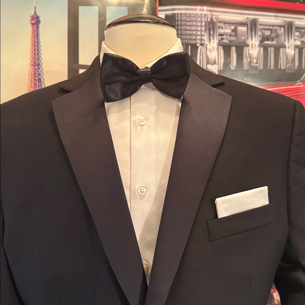 Classic Black Tuxedo Jacket with Satin Lapel - Elegant Men's Blazer